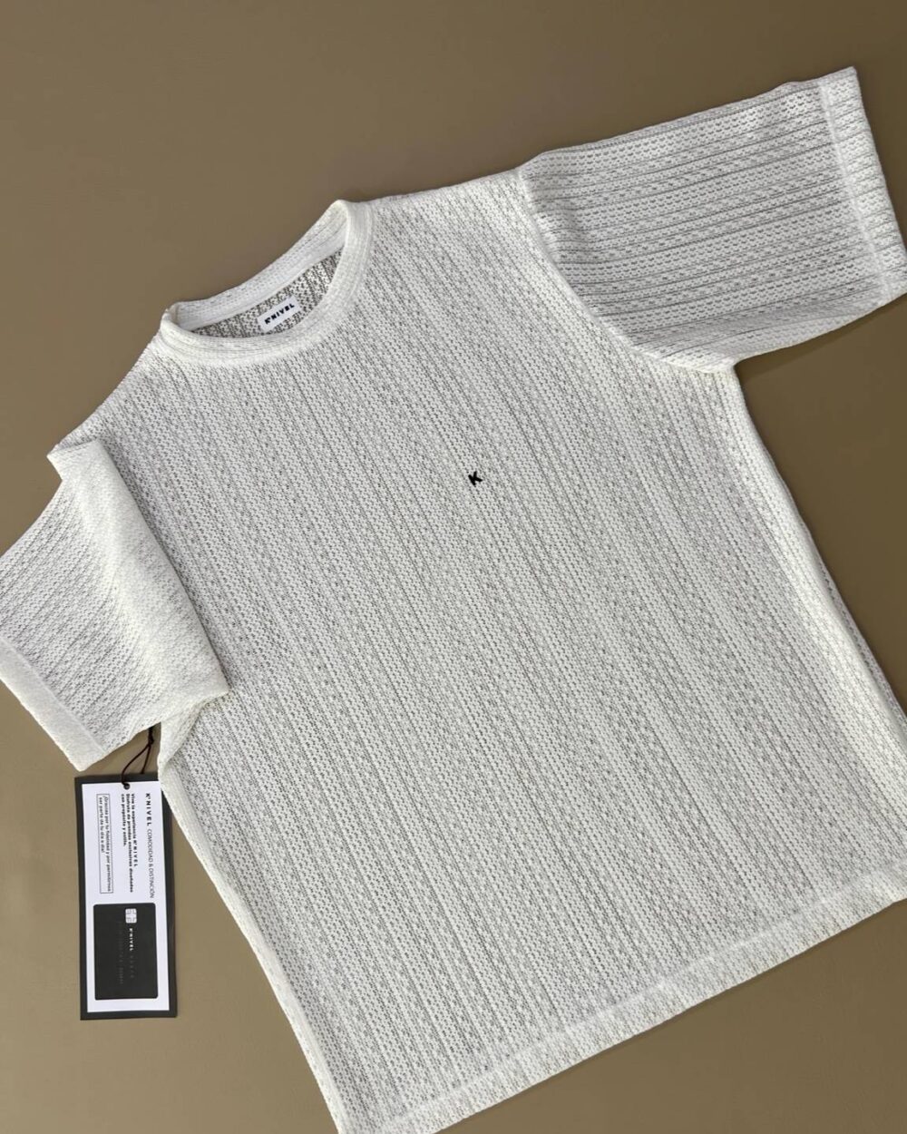 T-shirt  K’nivel clásica: Tejido blanco puro